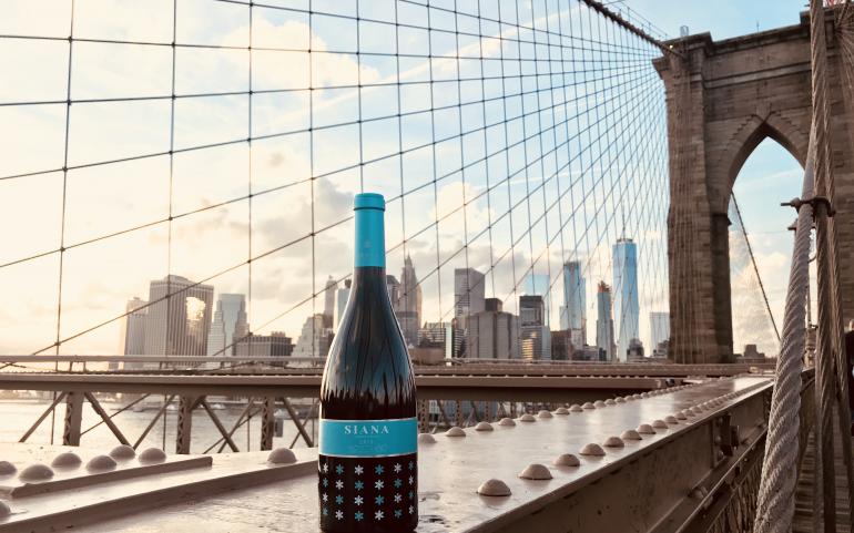 EL SIANA, DE LA MÀ DE VINAIO IMPORTS A NEW YORK